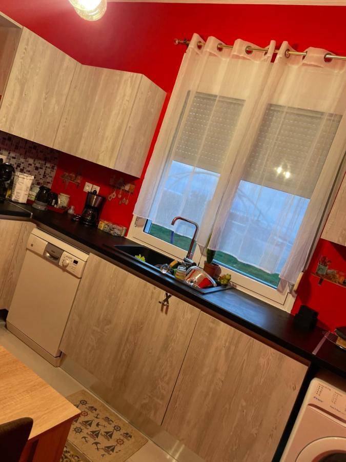 Home Nadia Corinth Ngoại thất bức ảnh